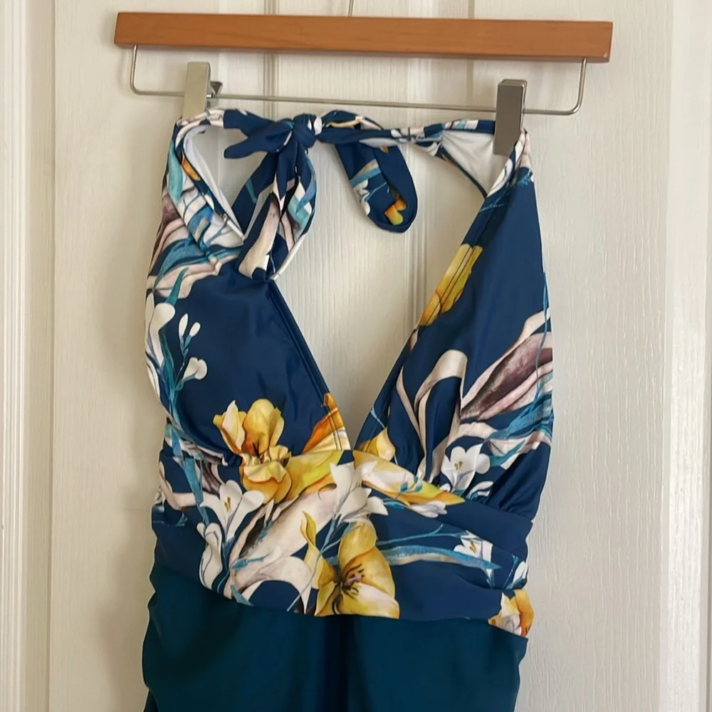 Cupshe Vibrant Blue and Yellow Halter built in Bra One Piece Swimsuit Size L - Picture 2 of 7